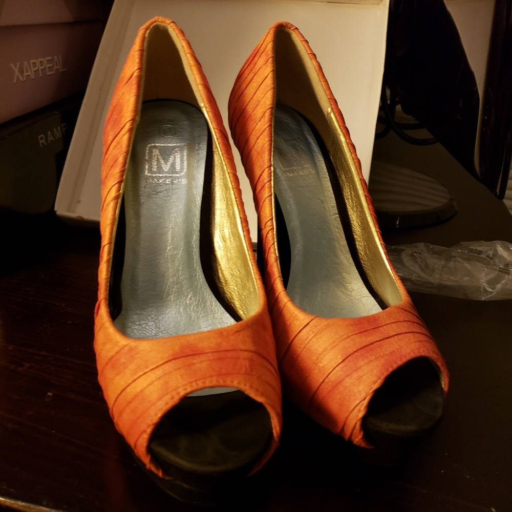 2 For $25 Women's Heels Size 6.5 - Picture 4 of 4